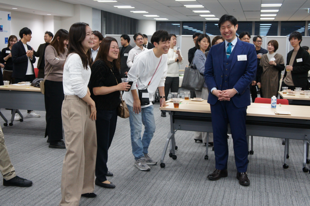 歴史を振り返るクイズ大会の様子