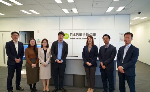 対談者の集合写真