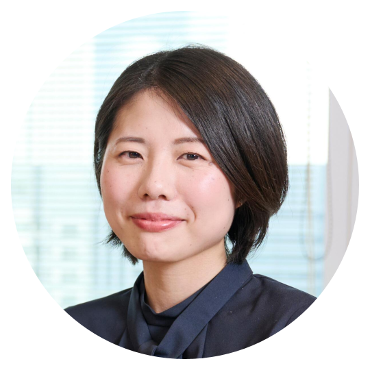 プロフィール紹介のため、サムネイルと同じ写真の牛尾さん